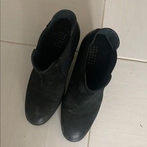 Barneys New York ankle boots